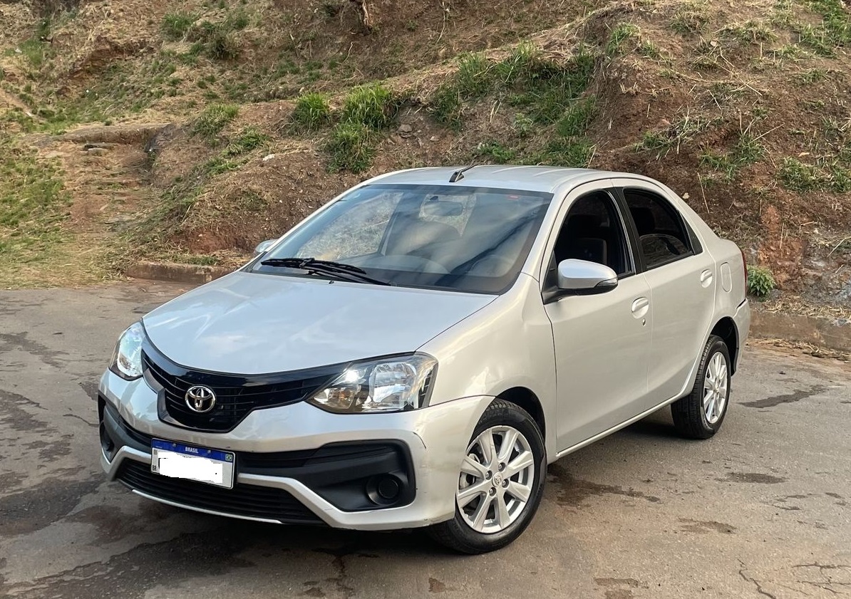 Sedan (Dzire / Etios / Aura)